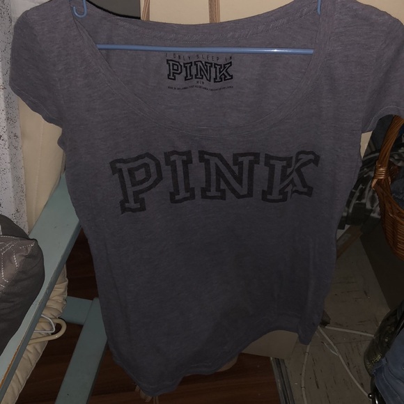 Women’s Tops - Picture 8 of 9